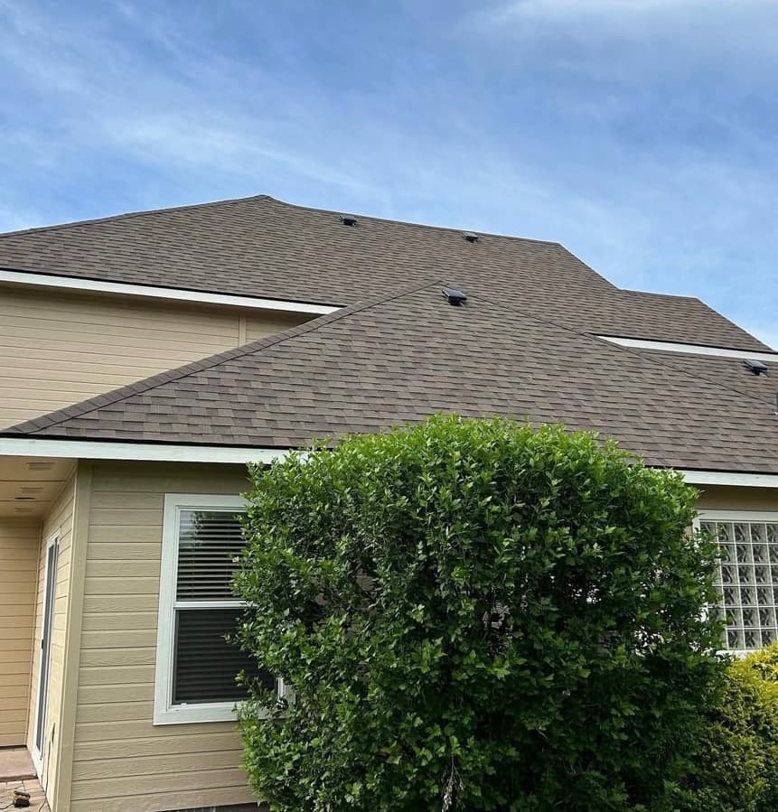 Brown Dimensional Shingles Close-up
